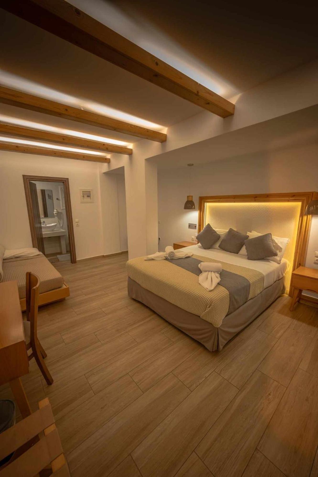 Karidis Hotel 3*